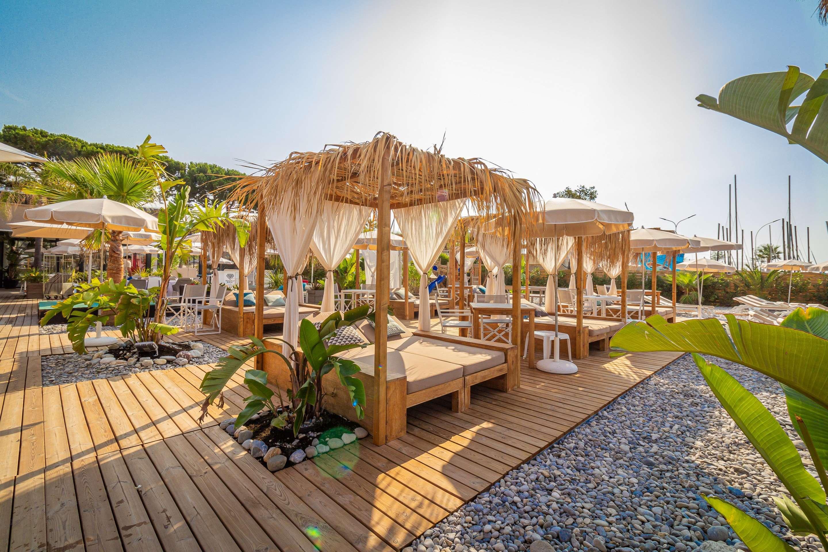 Hotel Western Premier De Galles 4*