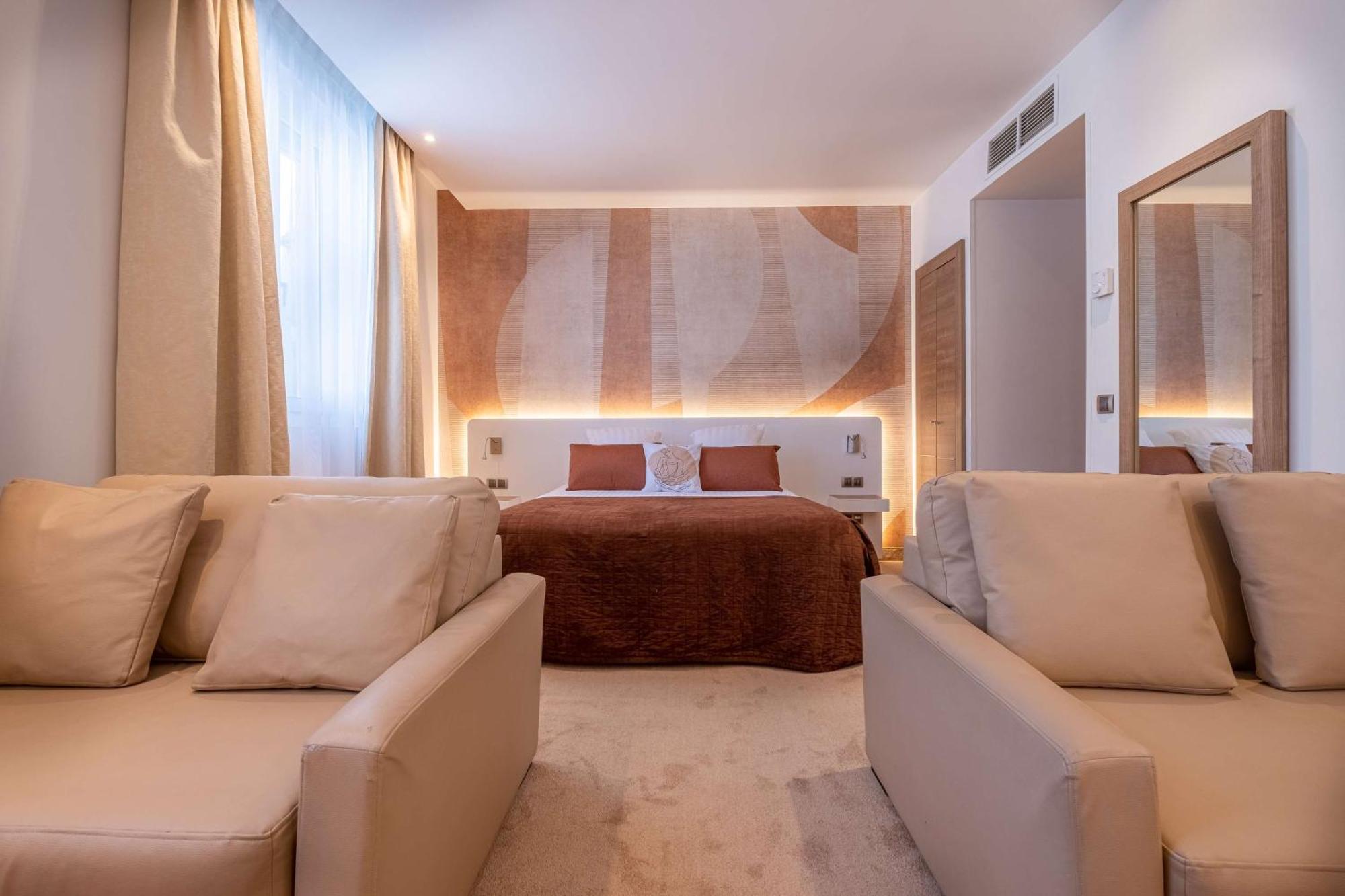 Hotel Western Premier De Galles 4*